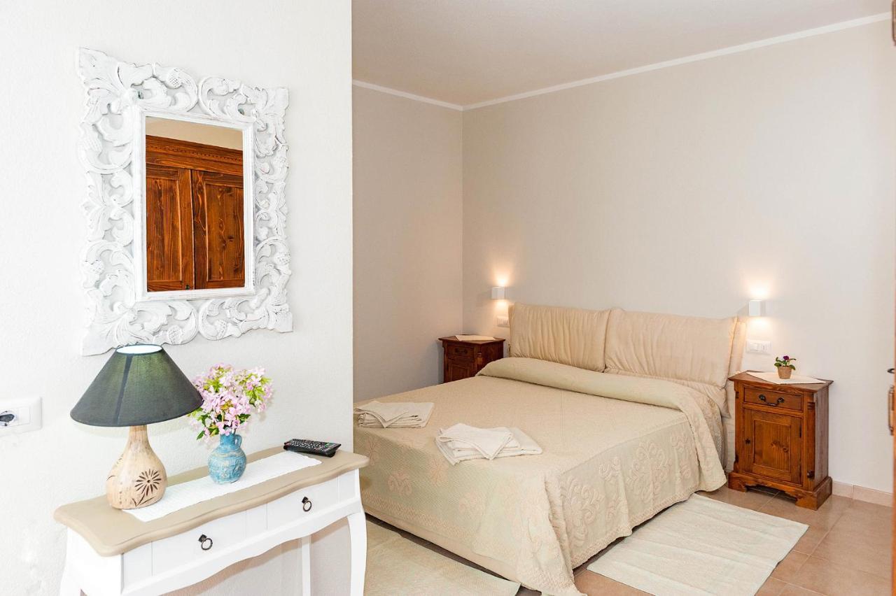 Lu Lioni Rooms San Teodoro  Exterior photo