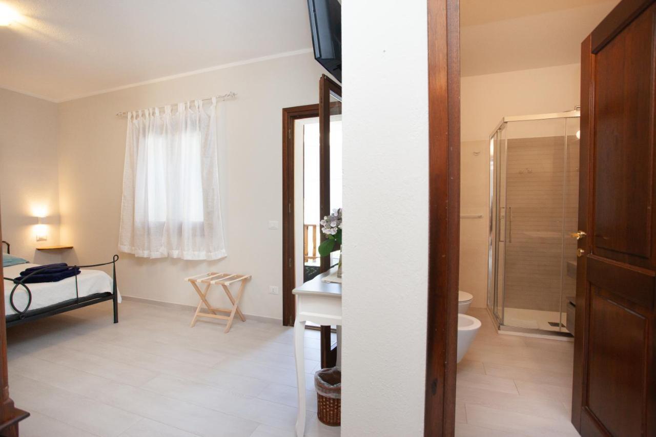 Lu Lioni Rooms San Teodoro  Exterior photo
